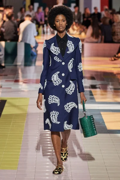 Look 35